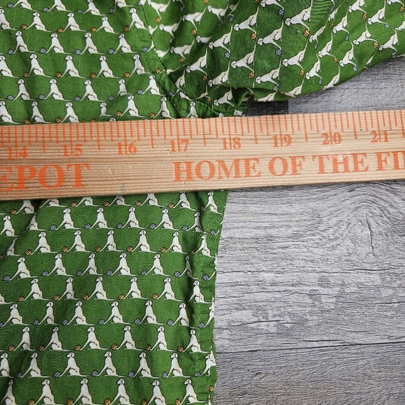 Talbots Women's Button Down Shirt Size 6 Green Dog With Ball Pattern - Picture 8 of 8
